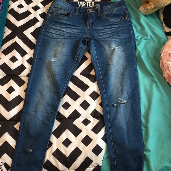 blue ripped jeans - Picture 2 of 3